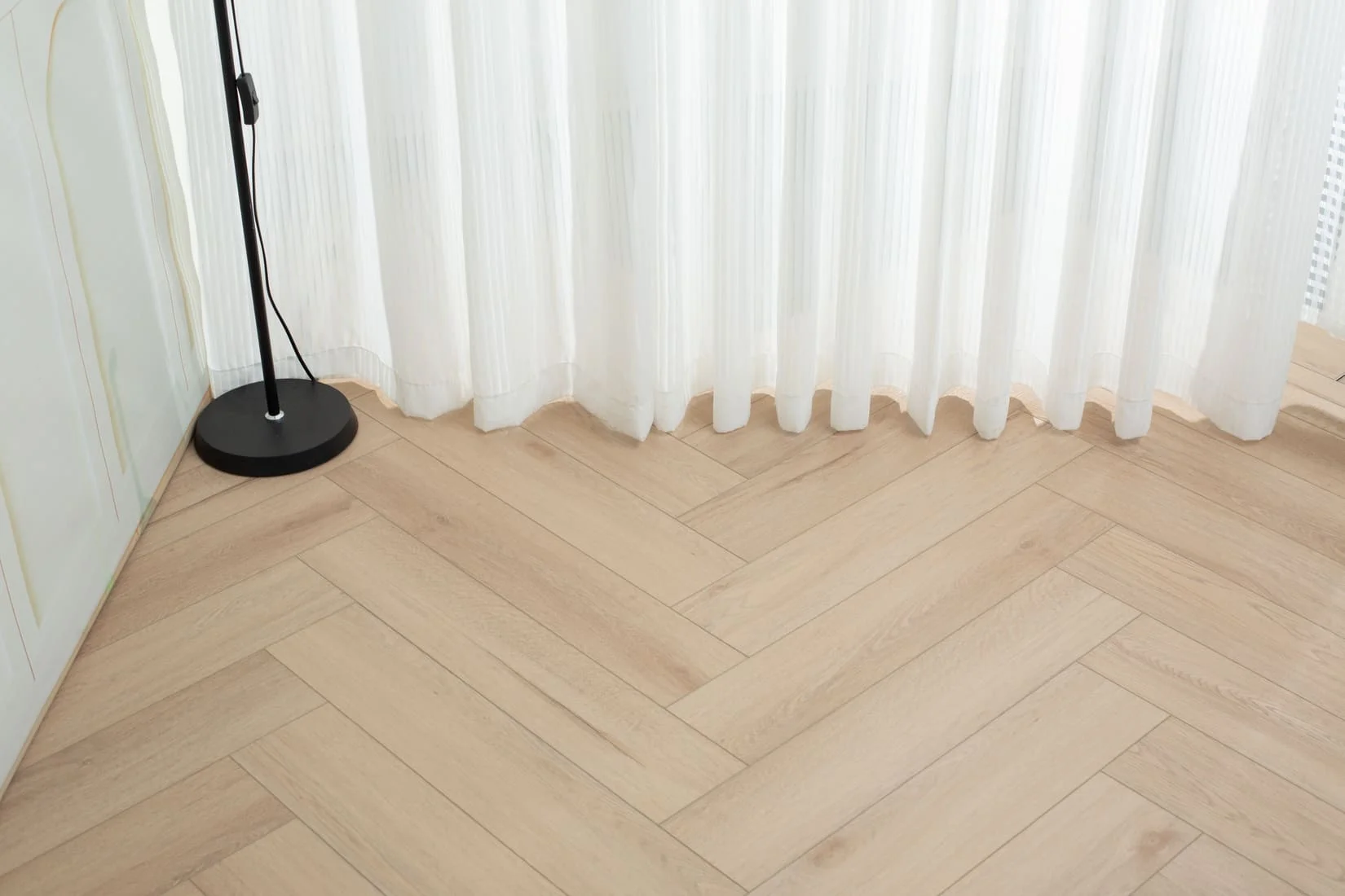 Плитка SPC "OneFloor" 3032 А,В  ЁЛКА (640*128*4 мм) — купить в Череповце