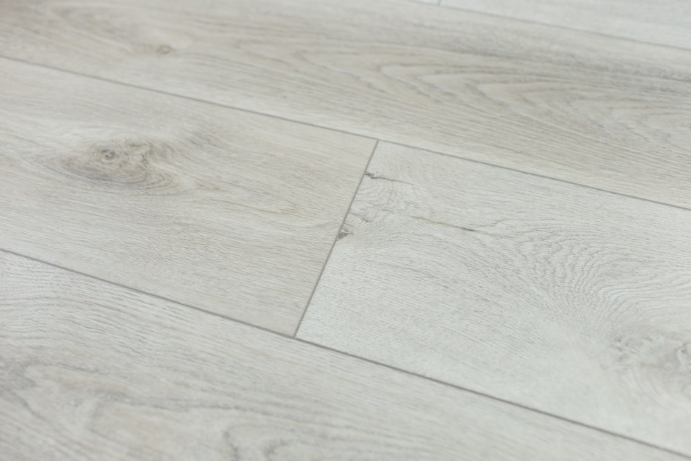 Замковая ПВХ плитка "Art Tile" Дуб Эдинбург (1200*183*6 мм) — купить в Череповце