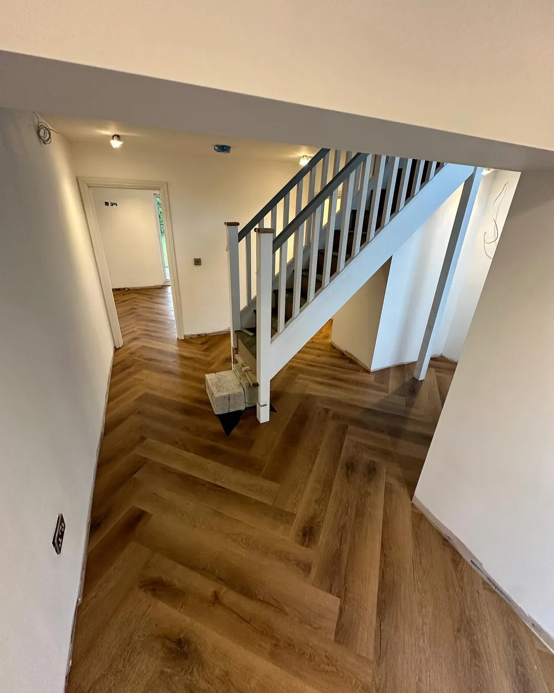 Кварцвиниловая плитка "Invictus" Royal Oak Mocca (406*102*2мм) — купить в Череповце