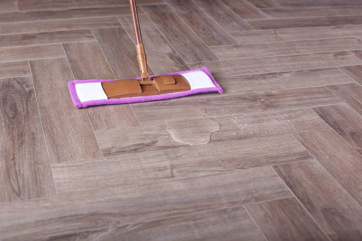 Замковая ПВХ плитка "Aberhof" Carmelita 1862 (615*123*5 мм) — купить в Череповце