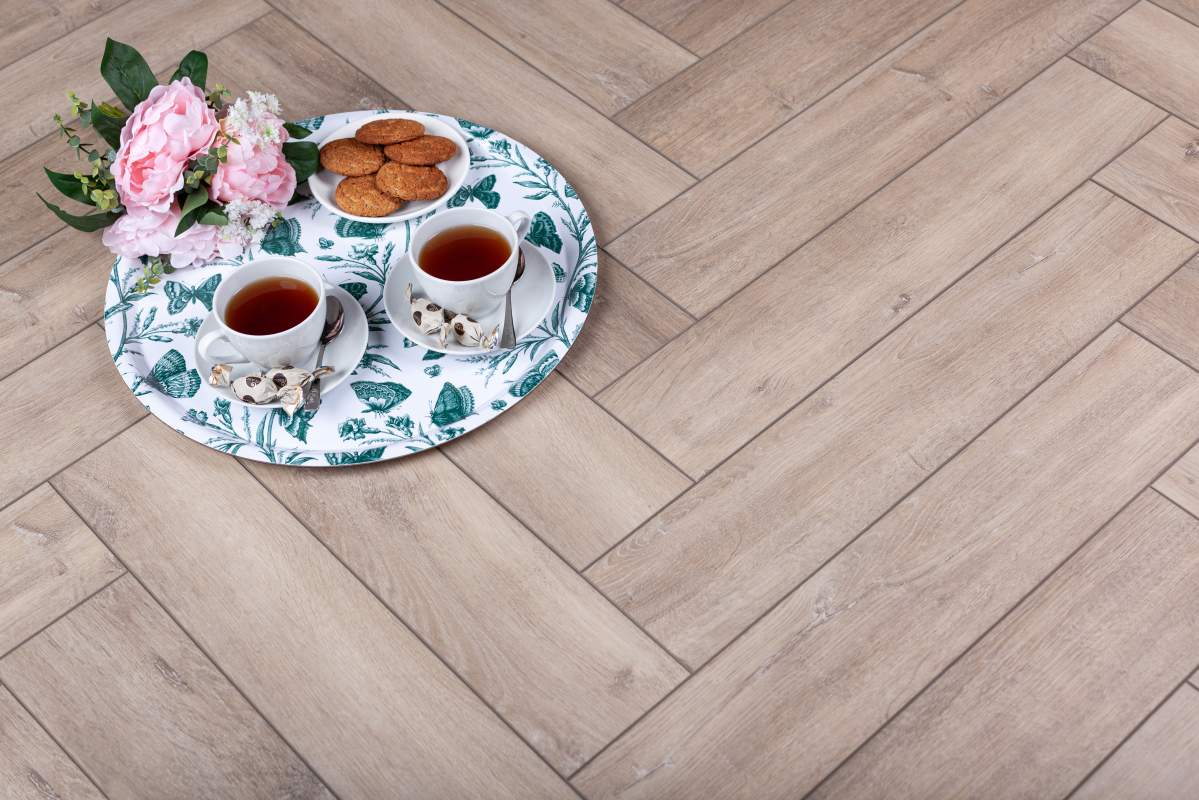 Замковая ПВХ плитка "Aberhof" Carmelita 0532 (615*123*5 мм) — купить в Череповце