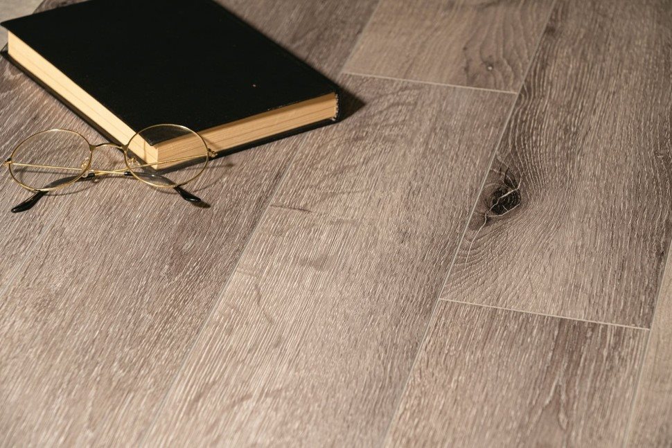 Виниловый ламинат "Bonkeel" Style Дуб Чесил (1200*125*4 мм) — купить в Череповце